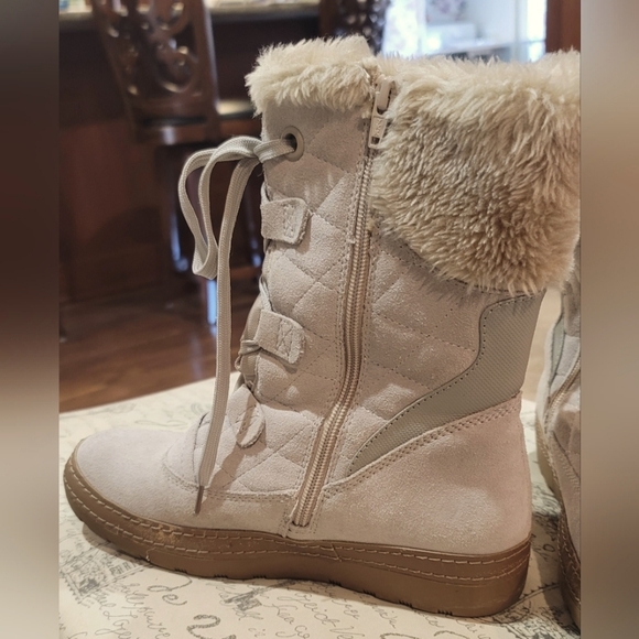 EUC BareTraps Suede Boots Size 8M - Picture 2 of 5